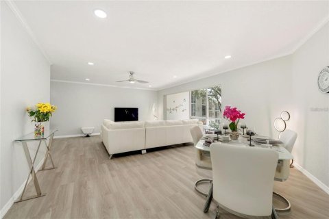 Condo in Winter Park, Florida, 1 bedroom  № 2199749 - photo 8