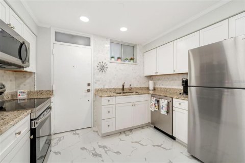 Condo in Winter Park, Florida, 1 bedroom  № 2199749 - photo 4