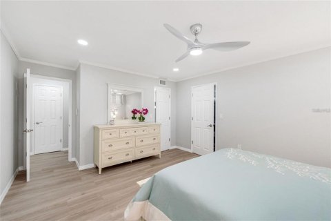 Condo in Winter Park, Florida, 1 bedroom  № 2199749 - photo 15