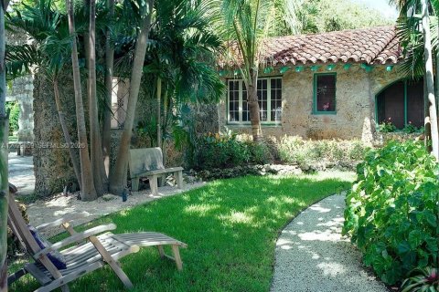 Villa ou maison à louer à Coral Gables, Floride: 1 chambre, 65.03 m2 № 2153731 - photo 4