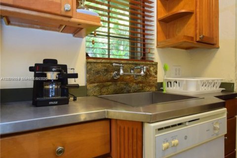 Villa ou maison à louer à Coral Gables, Floride: 1 chambre, 65.03 m2 № 2153731 - photo 9