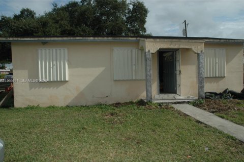 Casa en Florida City, Florida 3 dormitorios № 2031652