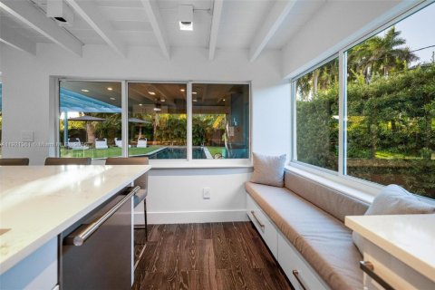 House in Miami Shores, Florida 3 bedrooms, 279.45 sq.m. № 2082728 - photo 20