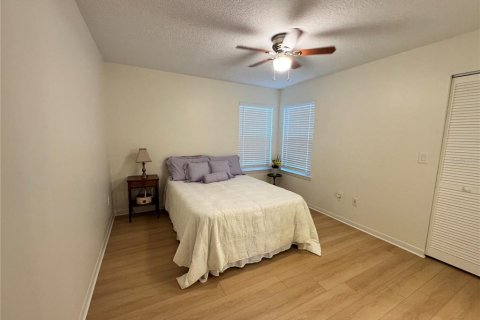 Condo in Lake Mary, Florida, 2 bedrooms  № 1817522 - photo 11