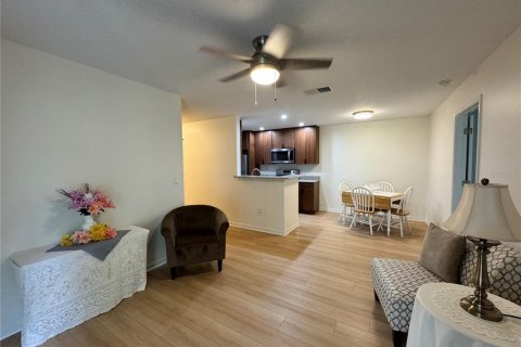 Condo in Lake Mary, Florida, 2 bedrooms  № 1817522 - photo 7