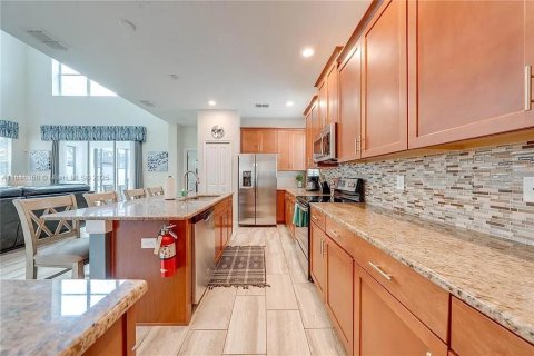 House in Kissimmee, Florida 5 bedrooms, 286.23 sq.m. № 1850530 - photo 15