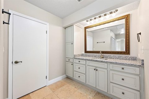 House in Mount Dora, Florida 4 bedrooms, 151.99 sq.m. № 2393454 - photo 21