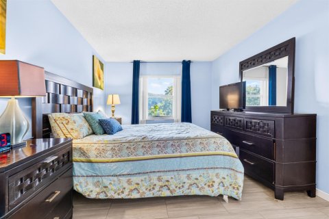 Townhouse in Miramar, Florida 3 bedrooms, 96.62 sq.m. № 2376404 - photo 30
