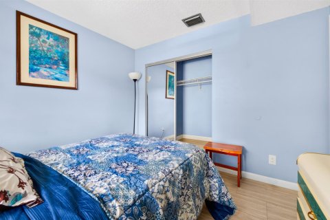 Townhouse in Miramar, Florida 3 bedrooms, 96.62 sq.m. № 2376404 - photo 12