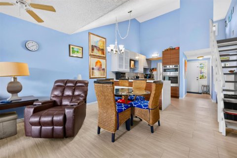 Townhouse in Miramar, Florida 3 bedrooms, 96.62 sq.m. № 2376404 - photo 23