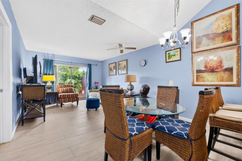 Townhouse in Miramar, Florida 3 bedrooms, 96.62 sq.m. № 2376404 - photo 22