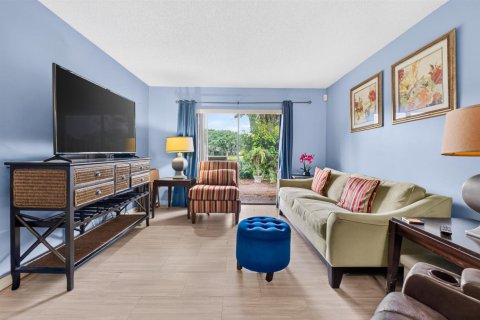 Townhouse in Miramar, Florida 3 bedrooms, 96.62 sq.m. № 2376404 - photo 26