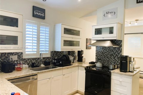 Villa ou maison à vendre à Key Largo, Floride: 3 chambres, 129.13 m2 № 2024064 - photo 12