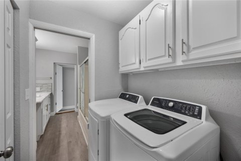 Casa en venta en Lakeland, Florida, 4 dormitorios, 185.8 m2 № 2230645 - foto 13