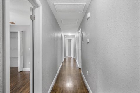Casa en venta en Lakeland, Florida, 4 dormitorios, 185.8 m2 № 2230645 - foto 8