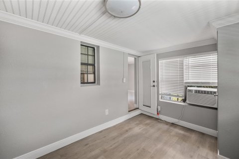 Casa en venta en Lakeland, Florida, 4 dormitorios, 185.8 m2 № 2230645 - foto 15