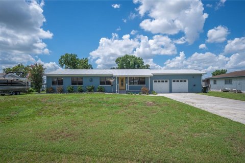 House in Lakeland, Florida 4 bedrooms, 185.8 sq.m. № 2230645