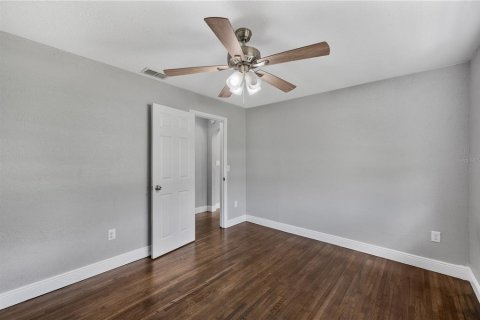 Casa en venta en Lakeland, Florida, 4 dormitorios, 185.8 m2 № 2230645 - foto 9
