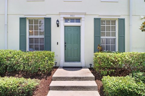 Townhouse in Tampa, Florida 2 bedrooms, 118.54 sq.m. № 2237175 - photo 2