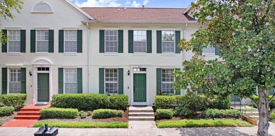 Townhouse in Tampa, Florida 2 bedrooms, 118.54 sq.m. № 2237175