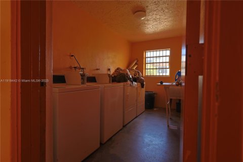 Condo in Miami, Florida, 2 bedrooms  № 1974572 - photo 3