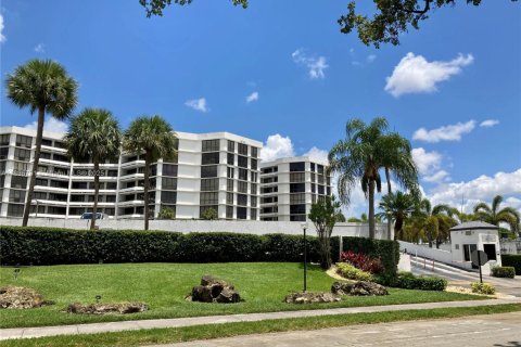 Copropriété à louer à Miami, Floride: 2 chambres, 115.94 m2 № 1821823 - photo 1