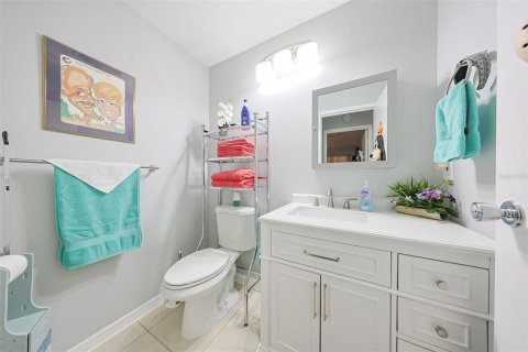 Condo in Sun City Center, Florida, 2 bedrooms  № 1535824 - photo 18