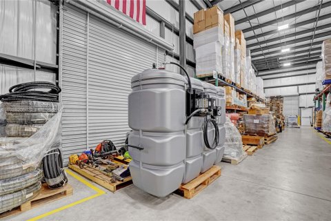 Propiedad comercial en venta en St. Lucie, Florida № 2062157 - foto 23