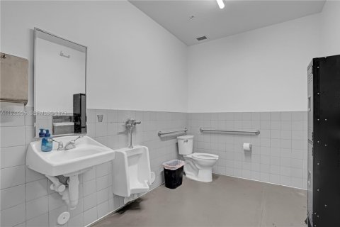 Propiedad comercial en venta en St. Lucie, Florida № 2062157 - foto 26