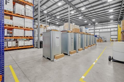 Propiedad comercial en venta en St. Lucie, Florida № 2062157 - foto 16