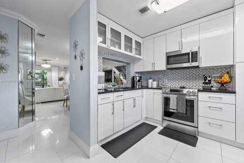 Touwnhouse à vendre à Coral Springs, Floride: 3 chambres, 120.77 m2 № 1936031 - photo 14