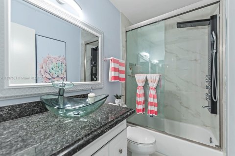 Touwnhouse à vendre à Coral Springs, Floride: 3 chambres, 120.77 m2 № 1936031 - photo 21