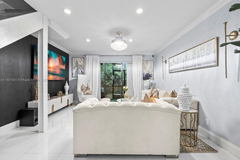 Touwnhouse à vendre à Coral Springs, Floride: 3 chambres, 120.77 m2 № 1936031 - photo 3