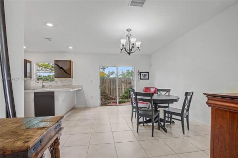 Touwnhouse à vendre à Florida City, Floride: 3 chambres, 140.47 m2 № 2046351 - photo 25