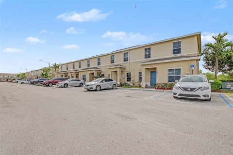 Touwnhouse à vendre à Florida City, Floride: 3 chambres, 140.47 m2 № 2046351 - photo 30