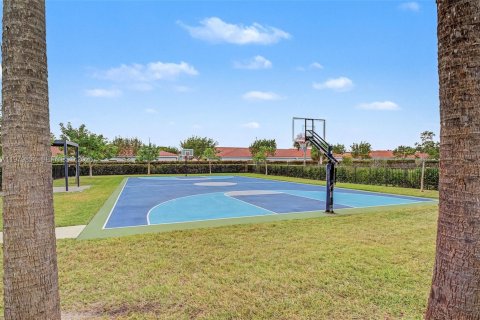 Touwnhouse à vendre à Florida City, Floride: 3 chambres, 140.47 m2 № 2046351 - photo 3