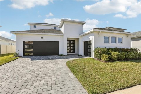 Casa en San Antonio, Florida 5 dormitorios, 303.98 m2 № 2119813