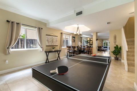 Adosado en venta en Fort Lauderdale, Florida, 5 dormitorios, 286.98 m2 № 2250682 - foto 9