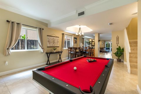 Adosado en venta en Fort Lauderdale, Florida, 5 dormitorios, 286.98 m2 № 2250682 - foto 11