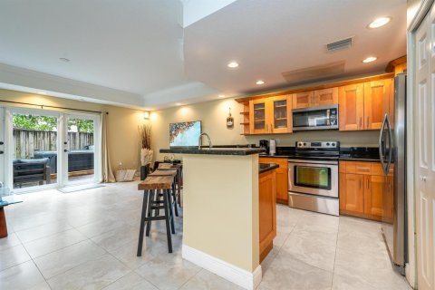Adosado en venta en Fort Lauderdale, Florida, 5 dormitorios, 286.98 m2 № 2250682 - foto 4