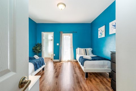 Adosado en venta en Fort Lauderdale, Florida, 5 dormitorios, 286.98 m2 № 2250682 - foto 21