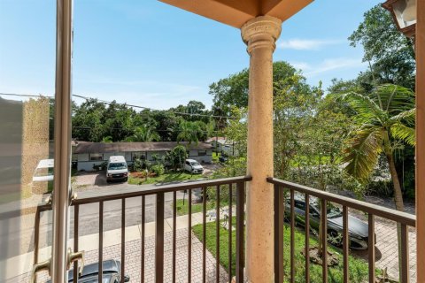 Adosado en venta en Fort Lauderdale, Florida, 5 dormitorios, 286.98 m2 № 2250682 - foto 24