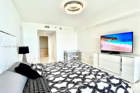 Condominio en alquiler en Hallandale Beach, Florida, 3 dormitorios, 161 m2 № 2060630 - foto 16