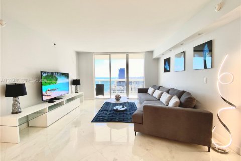 Condominio en alquiler en Hallandale Beach, Florida, 3 dormitorios, 161 m2 № 2060630 - foto 7