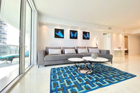 Condominio en alquiler en Hallandale Beach, Florida, 3 dormitorios, 161 m2 № 2060630 - foto 3