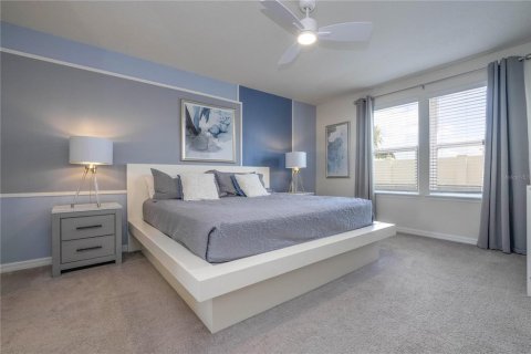 Townhouse in Davenport, Florida 5 bedrooms, 213.02 sq.m. № 2239379 - photo 24
