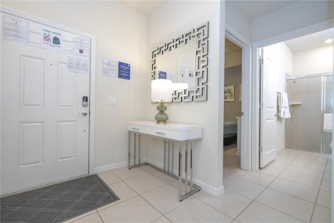 Townhouse in Davenport, Florida 5 bedrooms, 213.02 sq.m. № 2239379 - photo 5