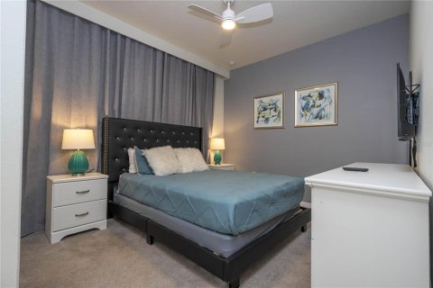 Townhouse in Davenport, Florida 5 bedrooms, 213.02 sq.m. № 2239379 - photo 17