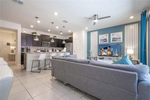 Townhouse in Davenport, Florida 5 bedrooms, 213.02 sq.m. № 2239379 - photo 6