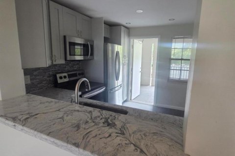Condo in Pompano Beach, Florida, 1 bedroom  № 2401833 - photo 8